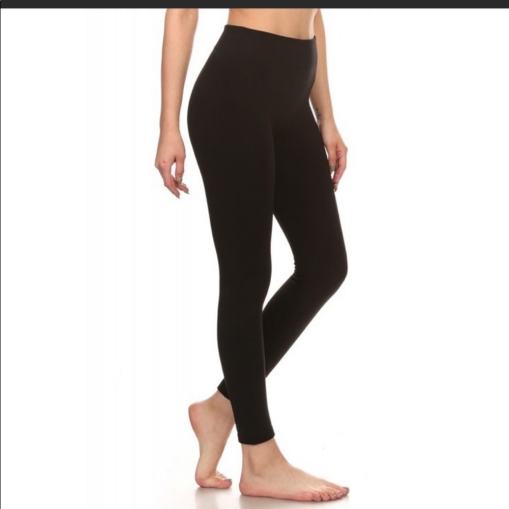 🚫 SOLD ON EBAY NWT Slimming Yoga Pants 👖 - Picture 1 of 4